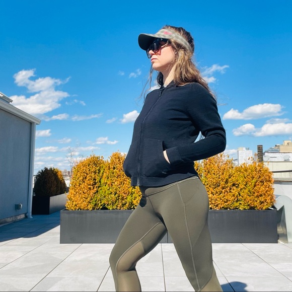 Nike Breathable Gender Neutral Zip Up Front Air Flow Jacket - Picture 12 of 15